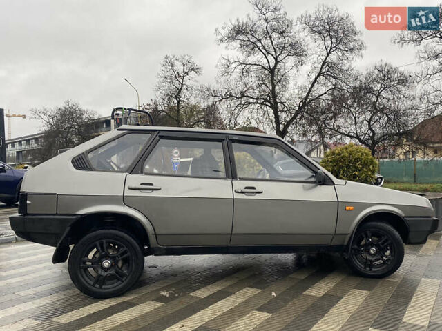 Серый ВАЗ 2109, объемом двигателя 1.5 л и пробегом 300 тыс. км за 700 $, фото 1 на Automoto.ua