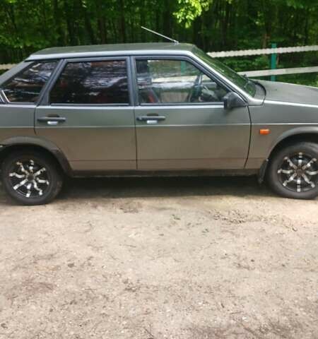 Сірий ВАЗ 2109, об'ємом двигуна 1.5 л та пробігом 300 тис. км за 1100 $, фото 1 на Automoto.ua