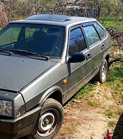 Сірий ВАЗ 2109, об'ємом двигуна 1.3 л та пробігом 205 тис. км за 700 $, фото 1 на Automoto.ua