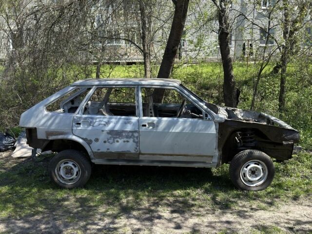Серый ВАЗ 2109, объемом двигателя 1.5 л и пробегом 120 тыс. км за 400 $, фото 1 на Automoto.ua