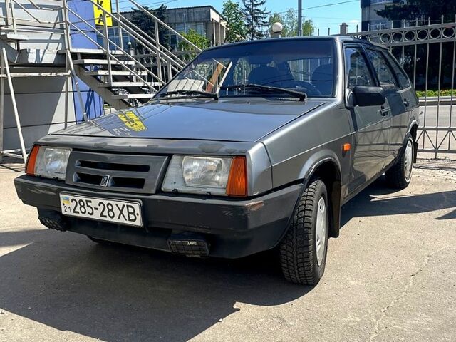 Серый ВАЗ 2109, объемом двигателя 1.5 л и пробегом 111 тыс. км за 1200 $, фото 1 на Automoto.ua