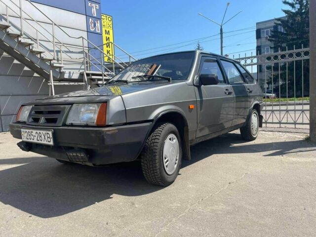 Серый ВАЗ 2109, объемом двигателя 1.5 л и пробегом 111 тыс. км за 999 $, фото 1 на Automoto.ua