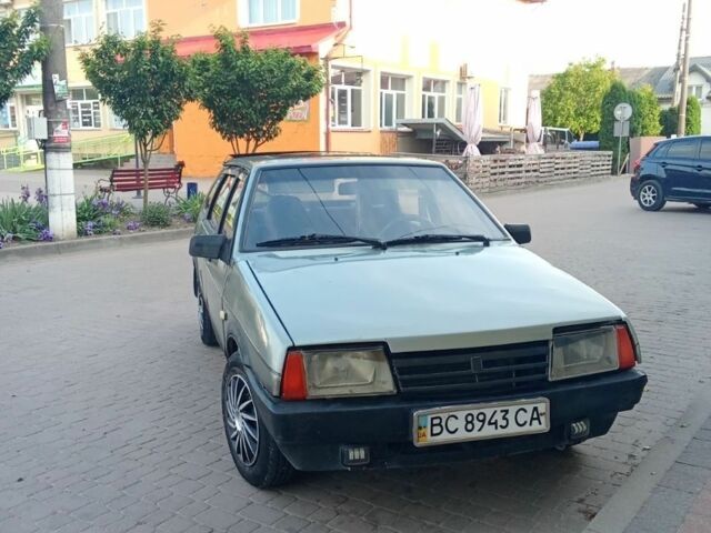 Серый ВАЗ 2109, объемом двигателя 1.6 л и пробегом 92 тыс. км за 984 $, фото 1 на Automoto.ua