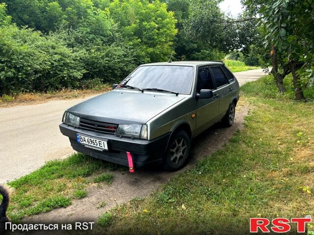 Серый ВАЗ 2109, объемом двигателя 1.5 л и пробегом 200 тыс. км за 950 $, фото 1 на Automoto.ua