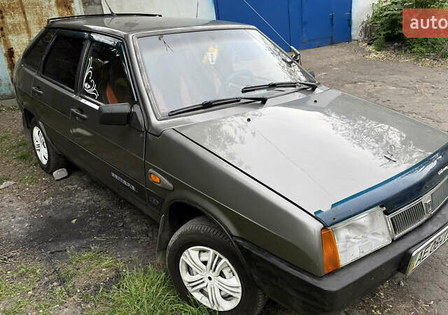 Серый ВАЗ 2109, объемом двигателя 1.5 л и пробегом 49 тыс. км за 1000 $, фото 1 на Automoto.ua