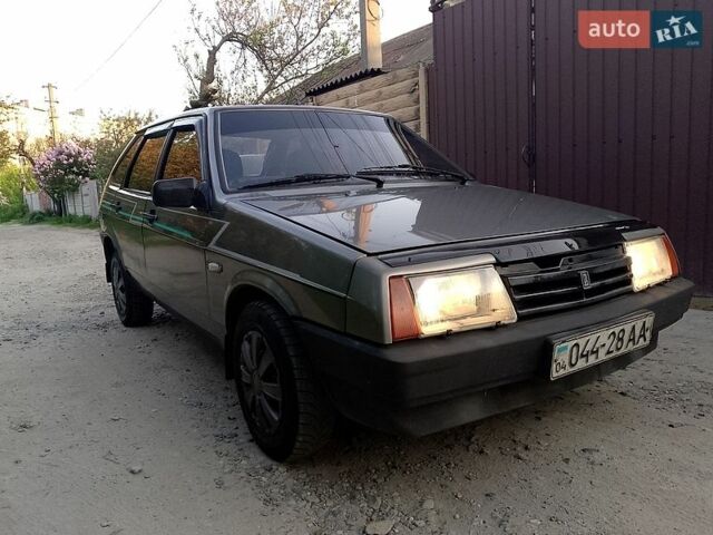 Серый ВАЗ 2109, объемом двигателя 1.3 л и пробегом 200 тыс. км за 850 $, фото 1 на Automoto.ua
