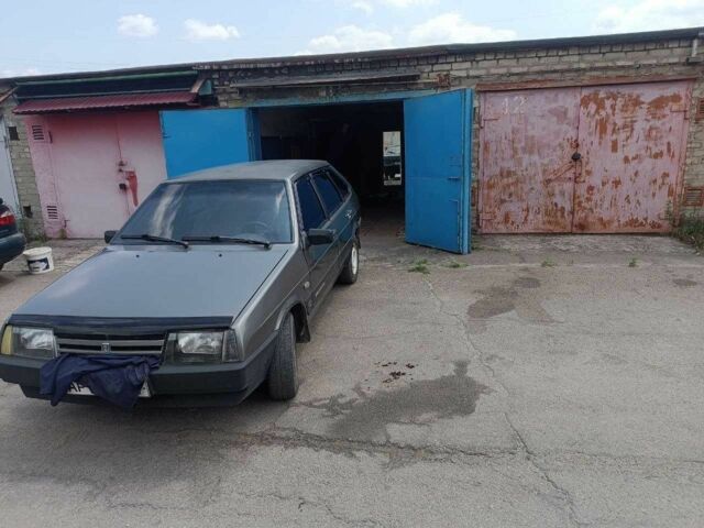 Серый ВАЗ 2109, объемом двигателя 10 л и пробегом 988 тыс. км за 1300 $, фото 1 на Automoto.ua