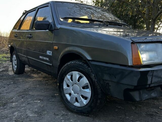 Сірий ВАЗ 2109, об'ємом двигуна 1.5 л та пробігом 180 тис. км за 731 $, фото 1 на Automoto.ua