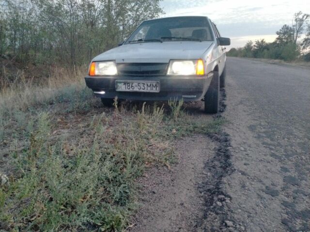 Серый ВАЗ 2109, объемом двигателя 0 л и пробегом 53 тыс. км за 900 $, фото 1 на Automoto.ua