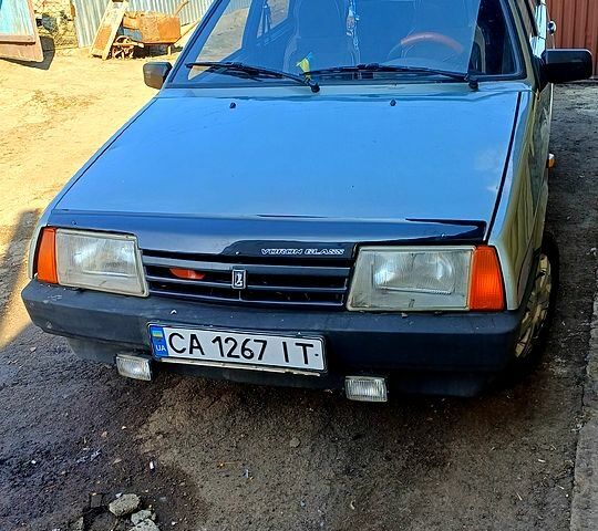 Серый ВАЗ 2109, объемом двигателя 1.5 л и пробегом 150 тыс. км за 1200 $, фото 1 на Automoto.ua
