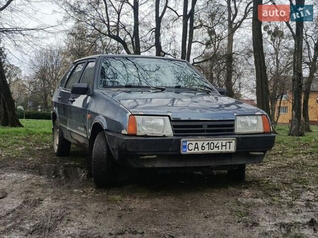 Серый ВАЗ 2109, объемом двигателя 1.5 л и пробегом 215 тыс. км за 700 $, фото 1 на Automoto.ua