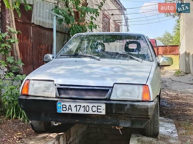 Серый ВАЗ 2109, объемом двигателя 1.5 л и пробегом 64 тыс. км за 1000 $, фото 1 на Automoto.ua