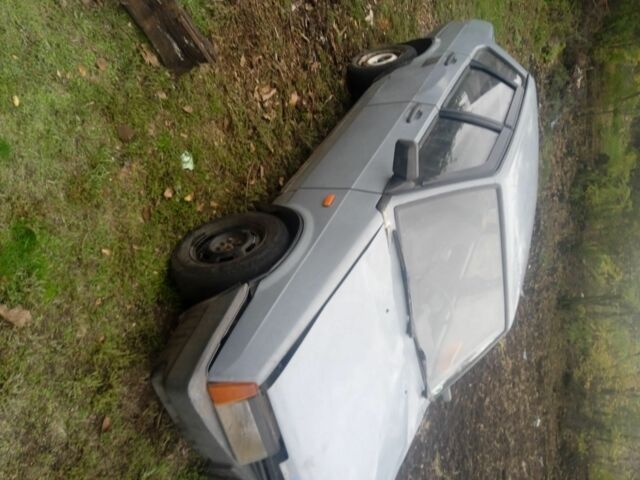 Серый ВАЗ 2109, объемом двигателя 10 л и пробегом 1000 тыс. км за 476 $, фото 1 на Automoto.ua