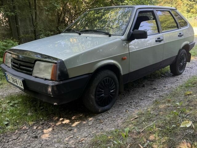 Серый ВАЗ 2109, объемом двигателя 1.5 л и пробегом 290 тыс. км за 602 $, фото 1 на Automoto.ua