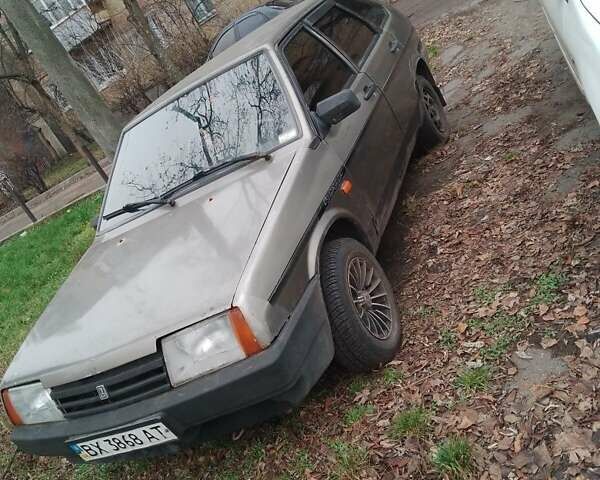Серый ВАЗ 2109, объемом двигателя 1 л и пробегом 200 тыс. км за 1500 $, фото 1 на Automoto.ua
