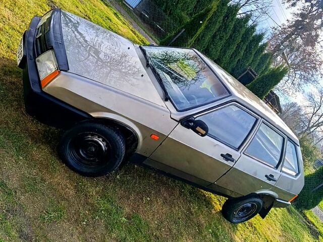 Сірий ВАЗ 2109, об'ємом двигуна 1.5 л та пробігом 300 тис. км за 550 $, фото 1 на Automoto.ua