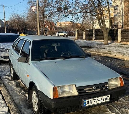 Серый ВАЗ 2109, объемом двигателя 1.5 л и пробегом 325 тыс. км за 2000 $, фото 1 на Automoto.ua
