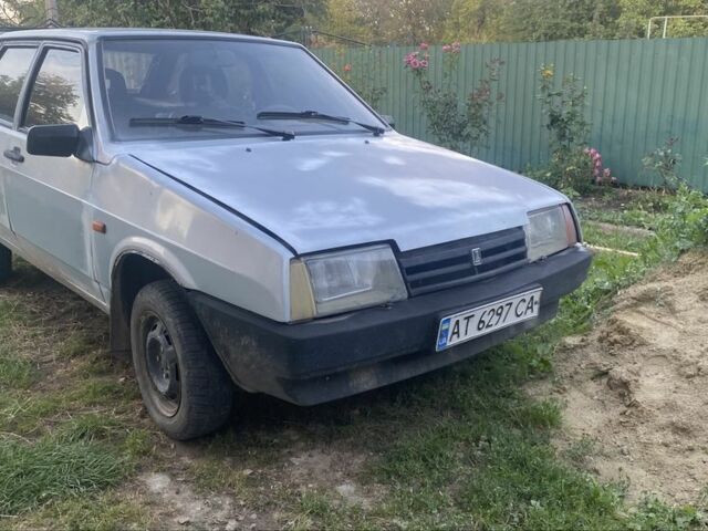 Серый ВАЗ 2109, объемом двигателя 1.5 л и пробегом 300 тыс. км за 600 $, фото 1 на Automoto.ua