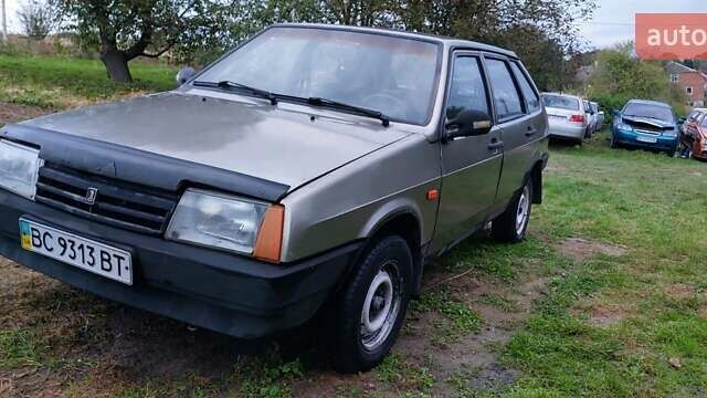 Сірий ВАЗ 2109, об'ємом двигуна 1.5 л та пробігом 300 тис. км за 600 $, фото 1 на Automoto.ua