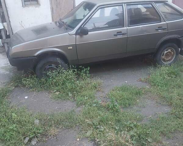 Серый ВАЗ 2109, объемом двигателя 1.5 л и пробегом 250 тыс. км за 600 $, фото 1 на Automoto.ua