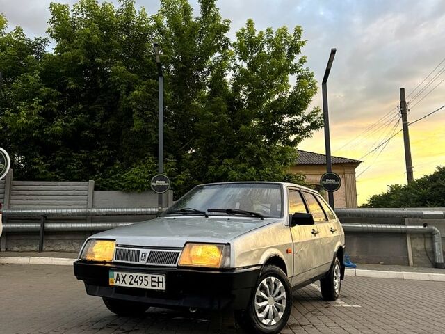 Серый ВАЗ 2109, объемом двигателя 1.5 л и пробегом 185 тыс. км за 800 $, фото 1 на Automoto.ua