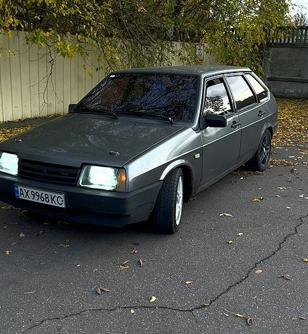 Серый ВАЗ 2109, объемом двигателя 1.5 л и пробегом 240 тыс. км за 1000 $, фото 1 на Automoto.ua