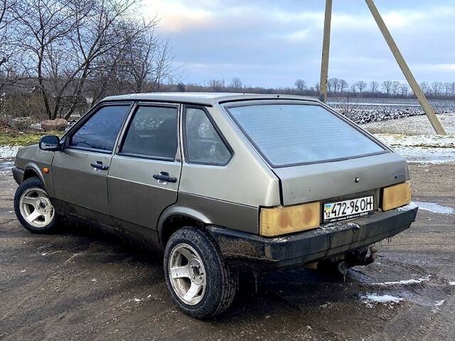Серый ВАЗ 2109, объемом двигателя 1.5 л и пробегом 80 тыс. км за 900 $, фото 1 на Automoto.ua