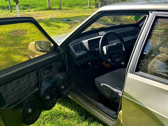 Серый ВАЗ 2109, объемом двигателя 1.5 л и пробегом 0 тыс. км за 1000 $, фото 1 на Automoto.ua