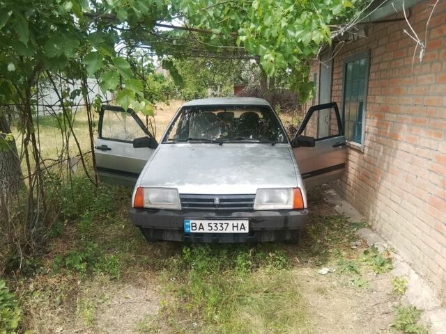 Сірий ВАЗ 2109, об'ємом двигуна 1.5 л та пробігом 189 тис. км за 1300 $, фото 1 на Automoto.ua