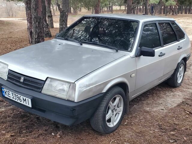 Серый ВАЗ 2109, объемом двигателя 1.5 л и пробегом 200 тыс. км за 1100 $, фото 1 на Automoto.ua