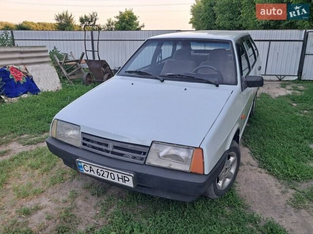Серый ВАЗ 2109, объемом двигателя 1.5 л и пробегом 250 тыс. км за 670 $, фото 1 на Automoto.ua