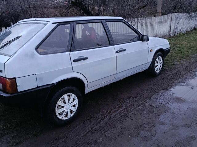 Серый ВАЗ 2109, объемом двигателя 1.6 л и пробегом 200 тыс. км за 559 $, фото 1 на Automoto.ua