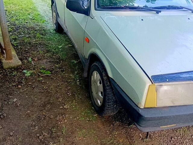 Серый ВАЗ 2109, объемом двигателя 1.5 л и пробегом 231 тыс. км за 560 $, фото 1 на Automoto.ua