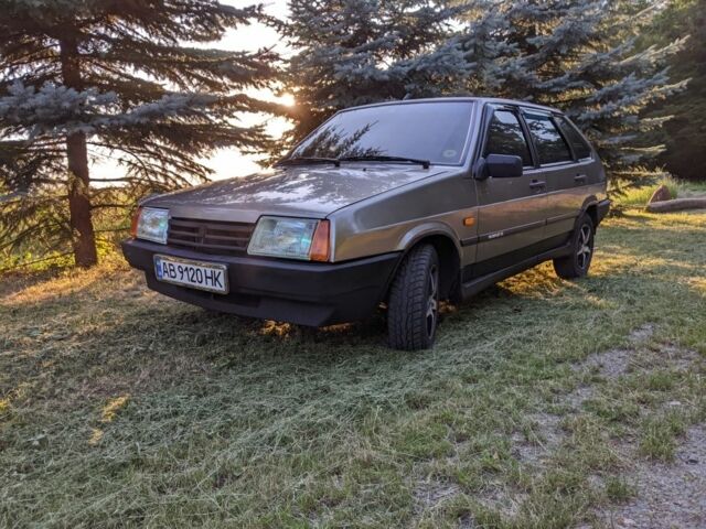 Серый ВАЗ 2109, объемом двигателя 1 л и пробегом 200 тыс. км за 1118 $, фото 1 на Automoto.ua