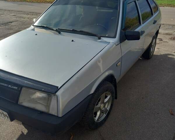 Серый ВАЗ 2109, объемом двигателя 1.5 л и пробегом 150 тыс. км за 2300 $, фото 1 на Automoto.ua