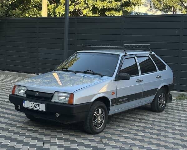 Серый ВАЗ 2109, объемом двигателя 1.45 л и пробегом 250 тыс. км за 2500 $, фото 1 на Automoto.ua