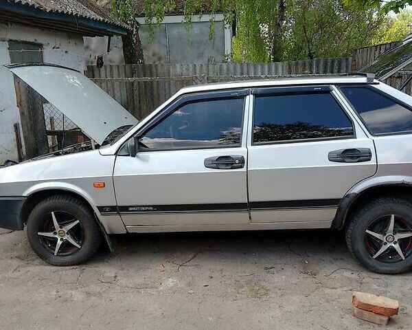 Серый ВАЗ 2109, объемом двигателя 1.5 л и пробегом 105 тыс. км за 2600 $, фото 1 на Automoto.ua