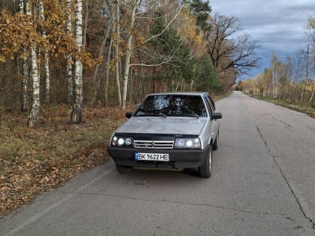 Сірий ВАЗ 2109, об'ємом двигуна 1.5 л та пробігом 261 тис. км за 1800 $, фото 1 на Automoto.ua
