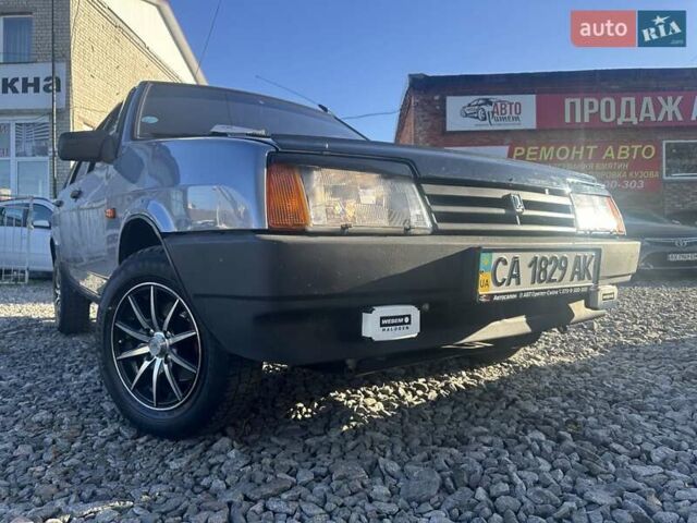 ВАЗ 2109 2006 в Смеле на Automoto.ua Серый ВАЗ 2109, объемом двигателя 1.5 л и пробегом 100 тыс. км за 3000 $, фото 1 на Automoto.ua