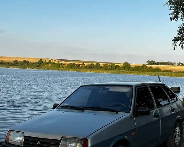 Серый ВАЗ 2109, объемом двигателя 1.5 л и пробегом 230 тыс. км за 1500 $, фото 1 на Automoto.ua