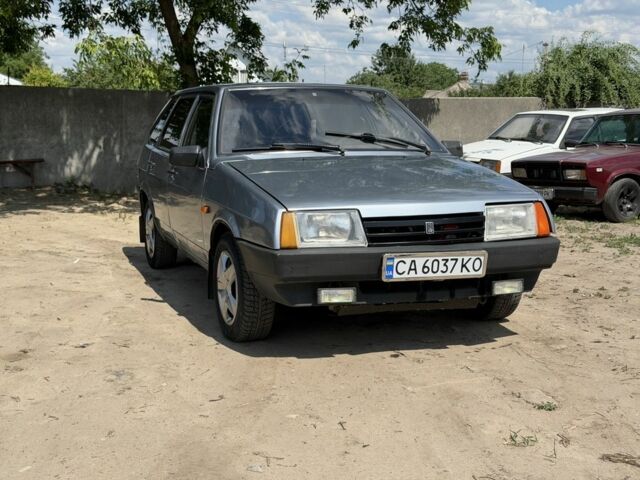 Серый ВАЗ 2109, объемом двигателя 1.5 л и пробегом 180 тыс. км за 1350 $, фото 1 на Automoto.ua