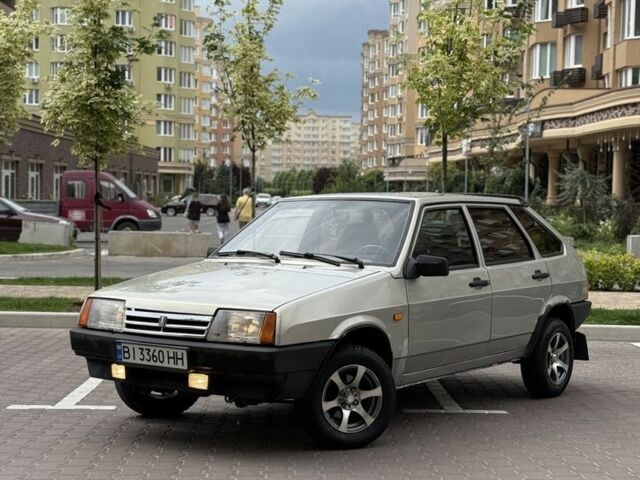 Серый ВАЗ 2109, объемом двигателя 1.5 л и пробегом 240 тыс. км за 1299 $, фото 1 на Automoto.ua