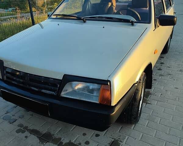 Сірий ВАЗ 2109, об'ємом двигуна 1.6 л та пробігом 180 тис. км за 1000 $, фото 1 на Automoto.ua