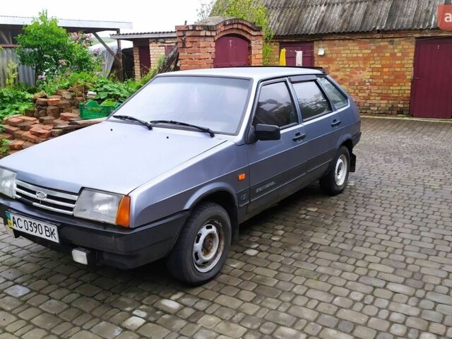 Серый ВАЗ 2109, объемом двигателя 1.6 л и пробегом 335 тыс. км за 800 $, фото 1 на Automoto.ua