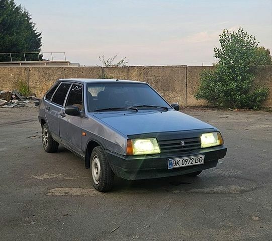 Серый ВАЗ 2109, объемом двигателя 1.6 л и пробегом 80 тыс. км за 950 $, фото 1 на Automoto.ua