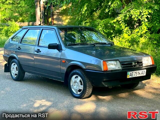Серый ВАЗ 2109, объемом двигателя 1.5 л и пробегом 240 тыс. км за 1600 $, фото 1 на Automoto.ua