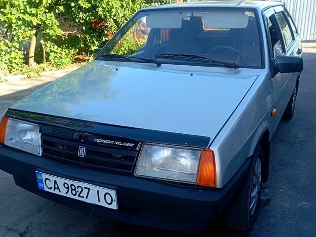 Серый ВАЗ 2109, объемом двигателя 1.5 л и пробегом 200 тыс. км за 1400 $, фото 1 на Automoto.ua