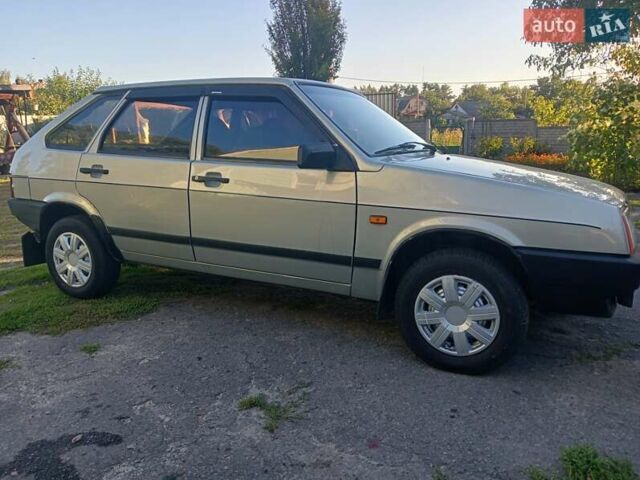 Серый ВАЗ 2109, объемом двигателя 1.6 л и пробегом 130 тыс. км за 2450 $, фото 1 на Automoto.ua
