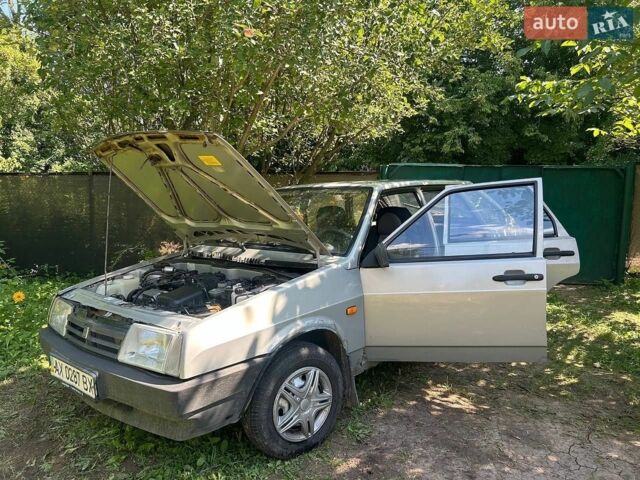 Серый ВАЗ 2109, объемом двигателя 1.6 л и пробегом 140 тыс. км за 1300 $, фото 1 на Automoto.ua
