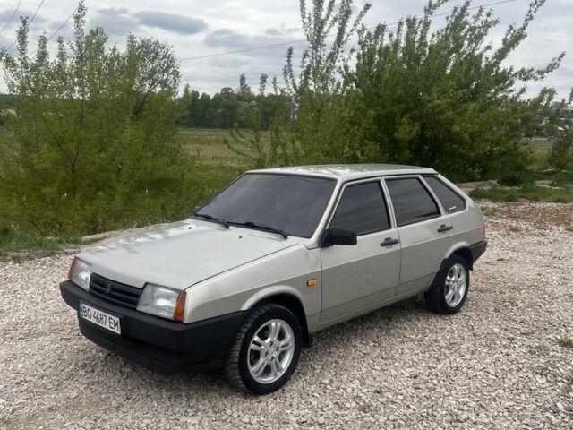 Сірий ВАЗ 2109, об'ємом двигуна 1.6 л та пробігом 160 тис. км за 1999 $, фото 1 на Automoto.ua